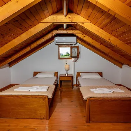Apartamento Limanaki *