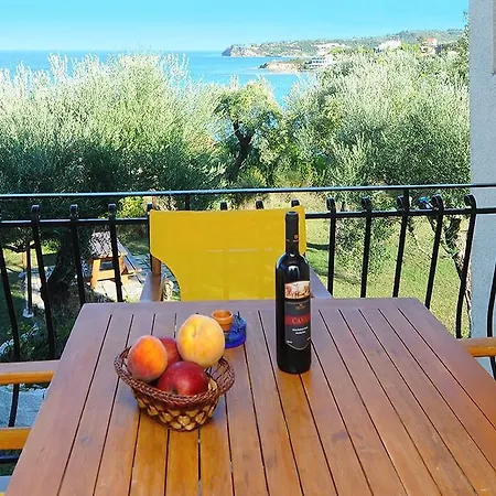 Apartamento Limanaki